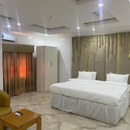 White Gold Hotel Ikeja Buitenkant foto